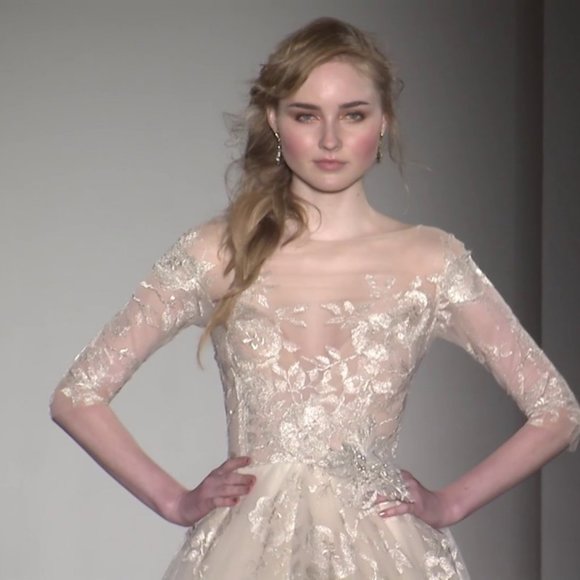 NEW! Lazaro style 3758 Wedding Gown, size 6 to 8 - Picture 11 of 11